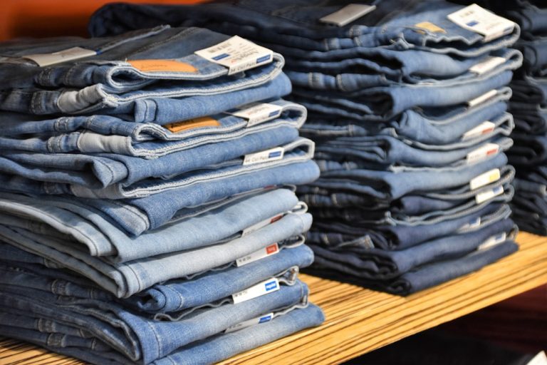 Luxury vs. Affordable Fashion: Finding Your Style Balance